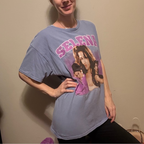 Selena Lavender Graphic Tee all Cotton - Picture 3 of 5
